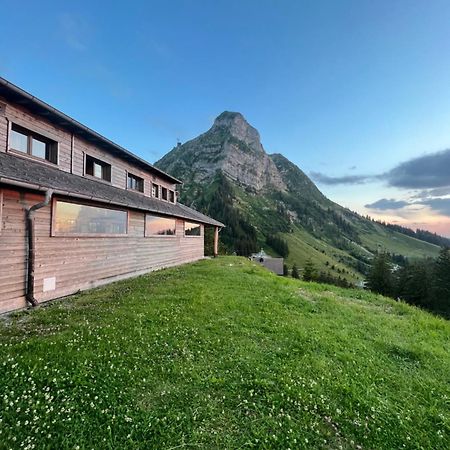 Hotel Refuge De Plan-Francey Moleson Exterior foto